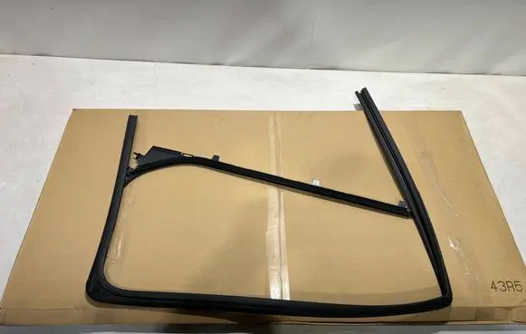 Peugeot Expert Front door rubber seal 9808721180