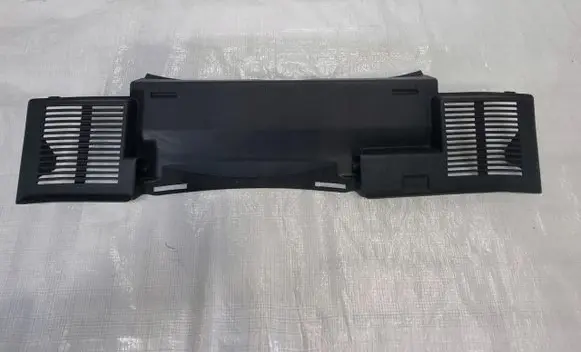 Trunk/boot sill cover protection
