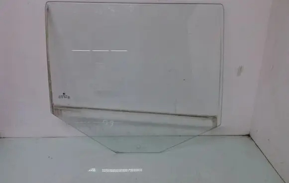 Skoda Fabia Mk2 (5J) Rear door window glass