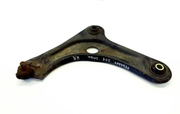 Peugeot 208 Front lower control arm/wishbone