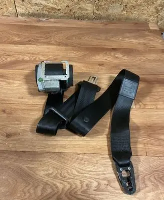 Audi A4 S4 B7 8E 8H Front seatbelt 8E0857706F 601917400C 222082005