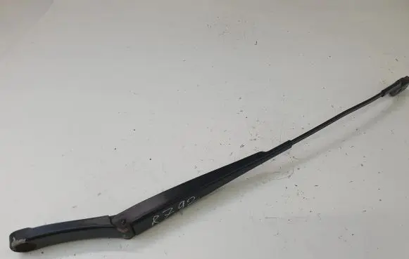 Volkswagen PASSAT B6 Windshield/front glass wiper blade 3C1955410B