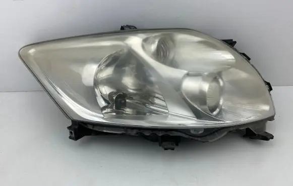 Toyota Auris 150 Headlight/headlamp 8111002470 89901943 89901357