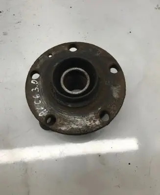 Audi A6 S6 C6 4F Front wheel hub
