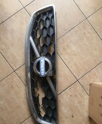 Volvo XC90 Front bumper upper radiator grill 31290485 31290486