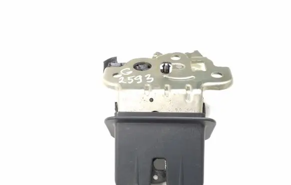 Loading door lock