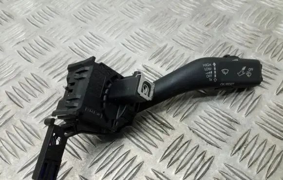 Volkswagen Golf V Wiper control stalk 1K0953519L