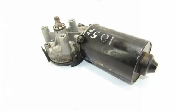 Volkswagen PASSAT B5 Wiper motor 0390241175