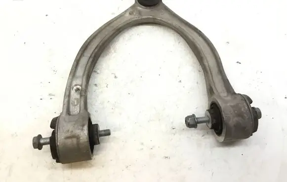 Mercedes-Benz C AMG W205 Front upper control arm/wishbone A205