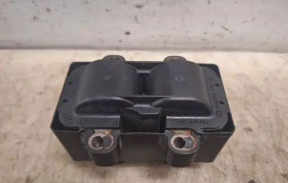 Renault Twingo I High voltage ignition coil 2526151A