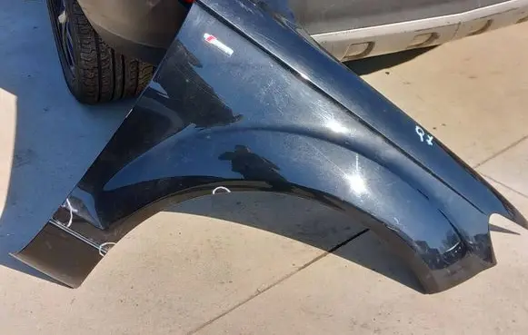 Audi Q7 4L Fender