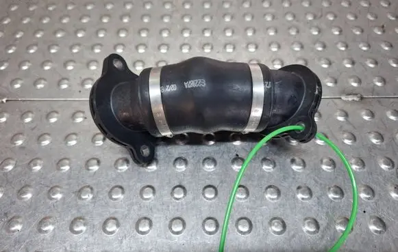 Volkswagen Caddy Coolant pipe/hose S27705815 05L131521B