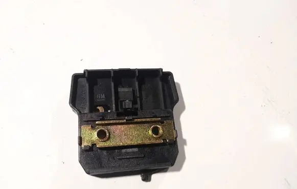 Opel Zafira A Seat back rest lock catch 24420228G