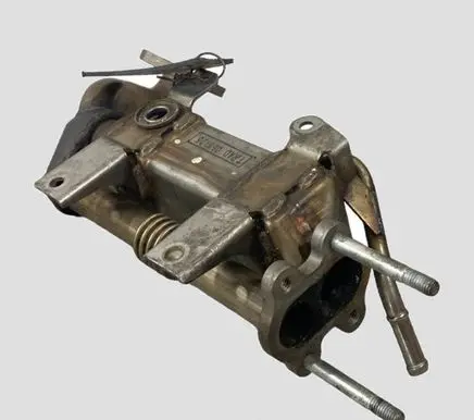 Toyota Avensis T250 EGR valve cooler 256800R02000 13063850001