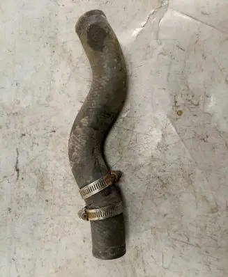 Suzuki Grand Vitara I Engine coolant pipe/hose