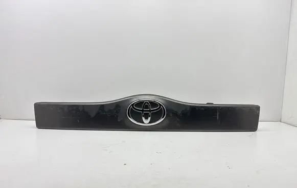 Toyota Prius (XW20) Trunk door license plate light bar 7680147050