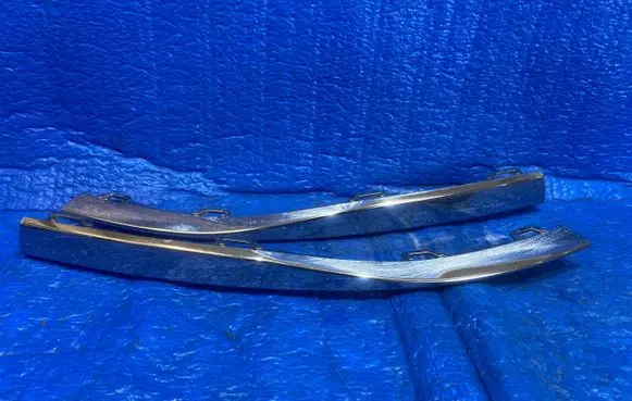 Volkswagen Golf VIII Front bumper splitter molding 5H0853711A 5H0853712A