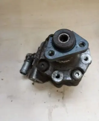 Porsche Cayenne (92A) Power steering pump 7P0422154A