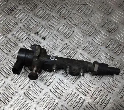Mercedes-Benz S W220 Fuel main line pipe 00071800325 00R000397 6230700046