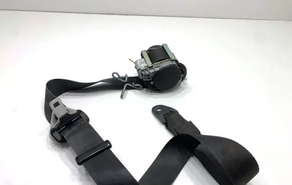 Peugeot 207 Front seatbelt 