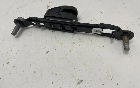 Dodge RAM Seat belt adjustment rail 5LA64TX7AB 34199229BGBL 34203578A