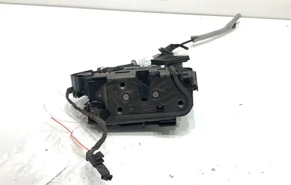 Volkswagen Touran III Front door lock 5TB837016