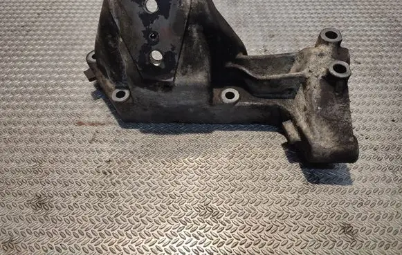 Iveco Daily 35 - 40.10 Engine mounting bracket 500376599