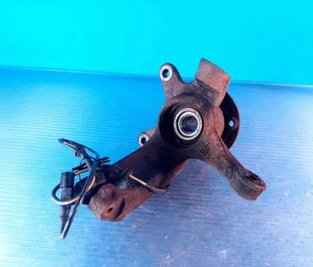 Citroen C1 Front wheel hub spindle knuckle