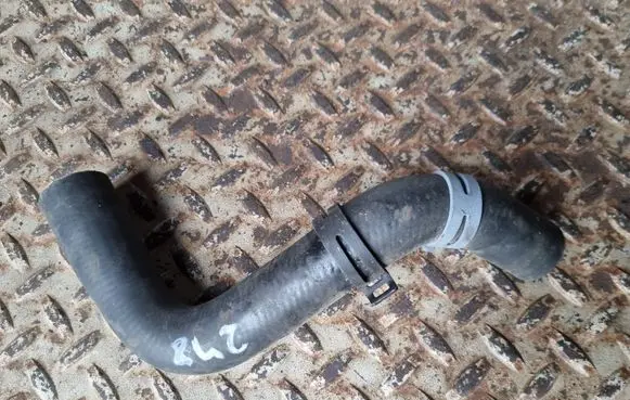 Mercedes-Benz Sprinter W906 Engine coolant pipe/hose A9065010682