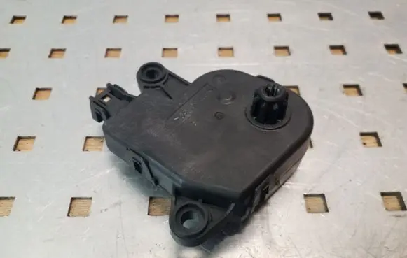 Chrysler Grand Voyager IV Air flap motor/actuator 04885465AAC 58024E