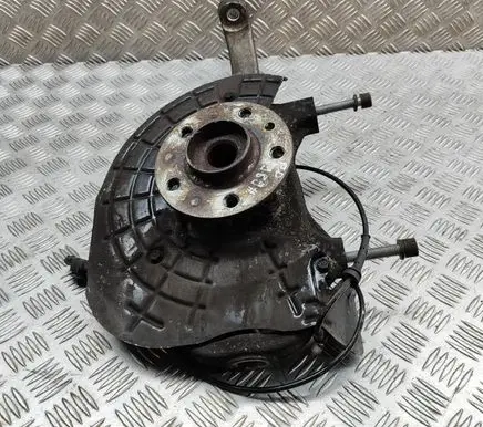 Maserati Ghibli Front wheel hub 670039101