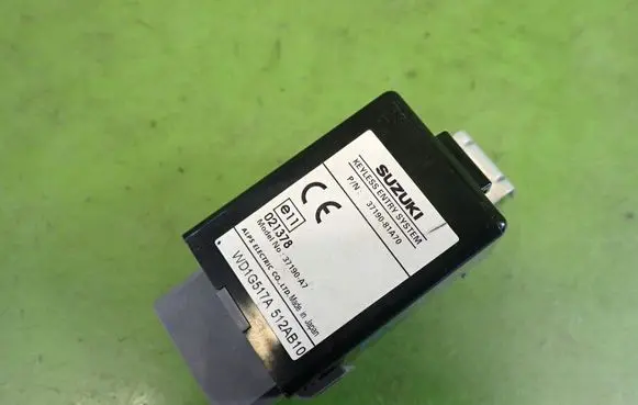 Suzuki Jimny Door central lock control unit/module 37190-81A70