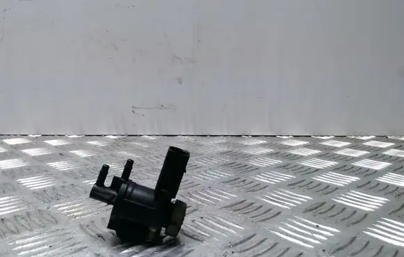 Volkswagen Golf V Vacuum valve 1K0906283A