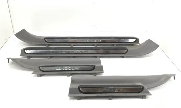Lincoln Navigator sill trim set (inner) 7813200 RHYL747813200ABW