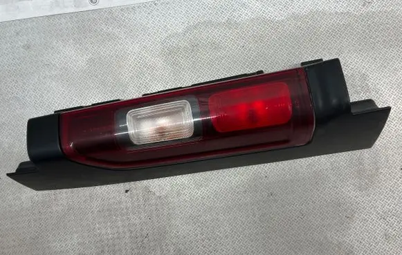 Opel Vivaro Rear/tail lights