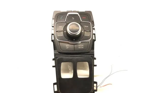 Radio/CD/DVD/GPS head unit