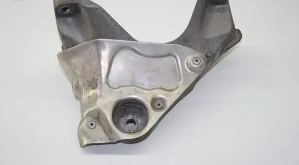 BMW 4 F32 F33 Engine mounting bracket 6859012