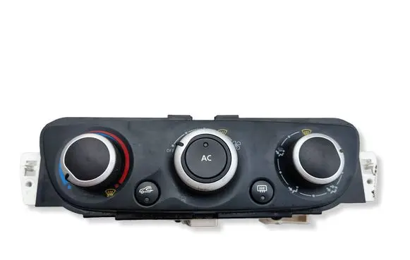 Renault Megane III Climate control/heater control trim 