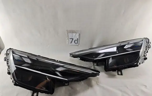 Audi Q8 Headlights/headlamps set 