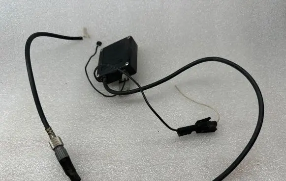BMW 5 E34 Aerial antenna amplifier 65268355132 BETA456 70682