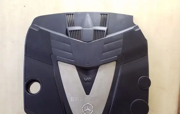Mercedes-Benz CLS C219 Engine cover (trim) A6420100167