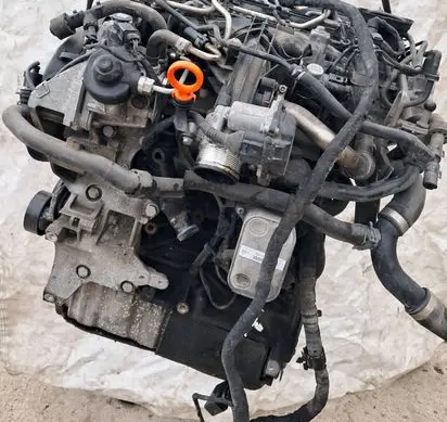 Volkswagen PASSAT B7 Engine CFF313942