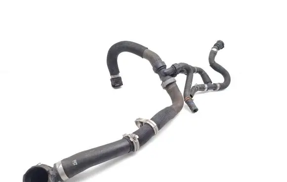 Engine coolant pipe/hose