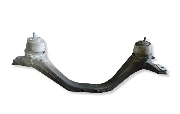 Volkswagen Touareg II Front subframe 7P0199207