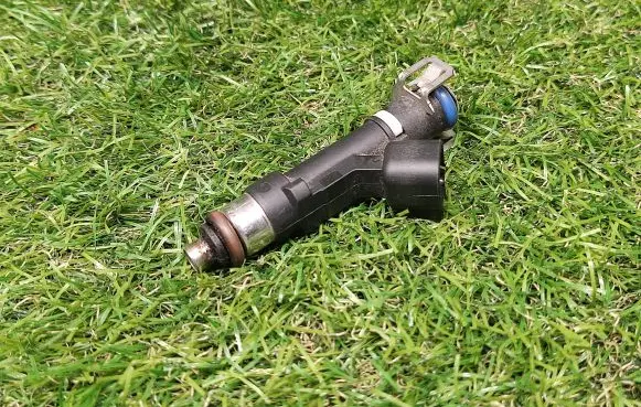 Ford Fusion II Fuel injector 0280158162