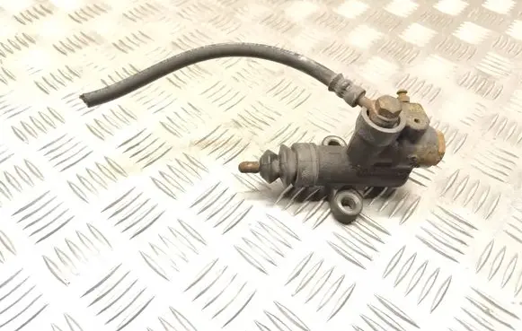 Subaru Legacy Clutch master cylinder