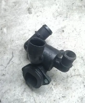 Thermostat/thermostat housing