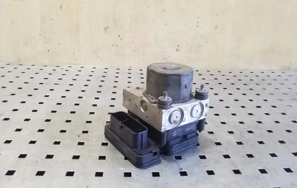 Nissan X-Trail T32 ABS Pump 476604CC0A 0265243829