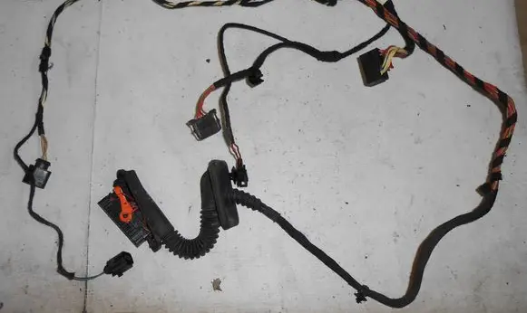 Volkswagen PASSAT CC Front door wiring loom 3C8971121AE