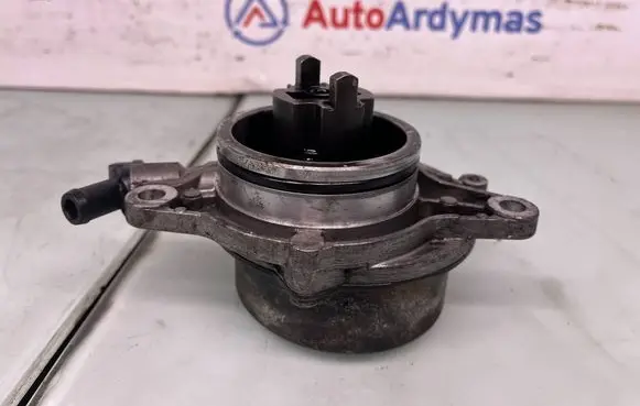 BMW 5 E60 E61 Vacuum pump 7791232 11667791232